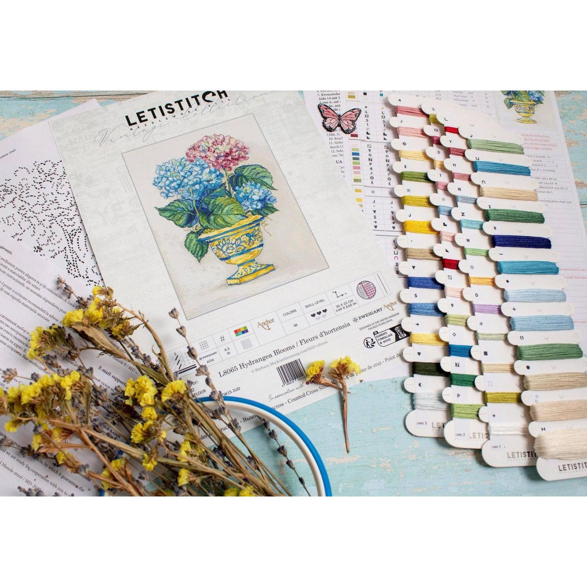 LetiStitch Hydrangea Blooms Counted Cross Stitch Kit